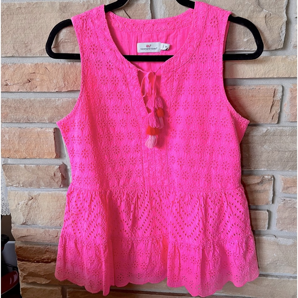 Vineyard Vines Women’s XS Sleeveless Pink Eyelet summer top